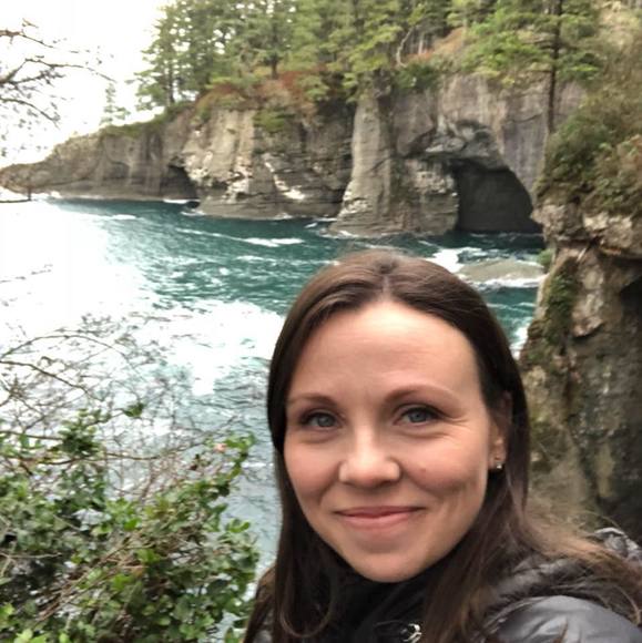 Meet your Posher, Beverly - Picture 1 of 1